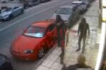 Ηράκλειο: Αποπειράθηκαν να εισέλθουν σε μπαρ, απορρίφθηκαν και γύρισαν οπλισμένοι, τραυματίζοντας τον πορτιέρη – Βίντεο ντοκουμέντο