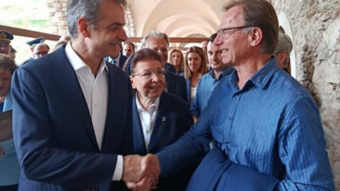 Ο Δήμαρχος Μονεμβασιάς συναντά τον Πρωθυπουργό στο Παλάτι των Δεσποτών