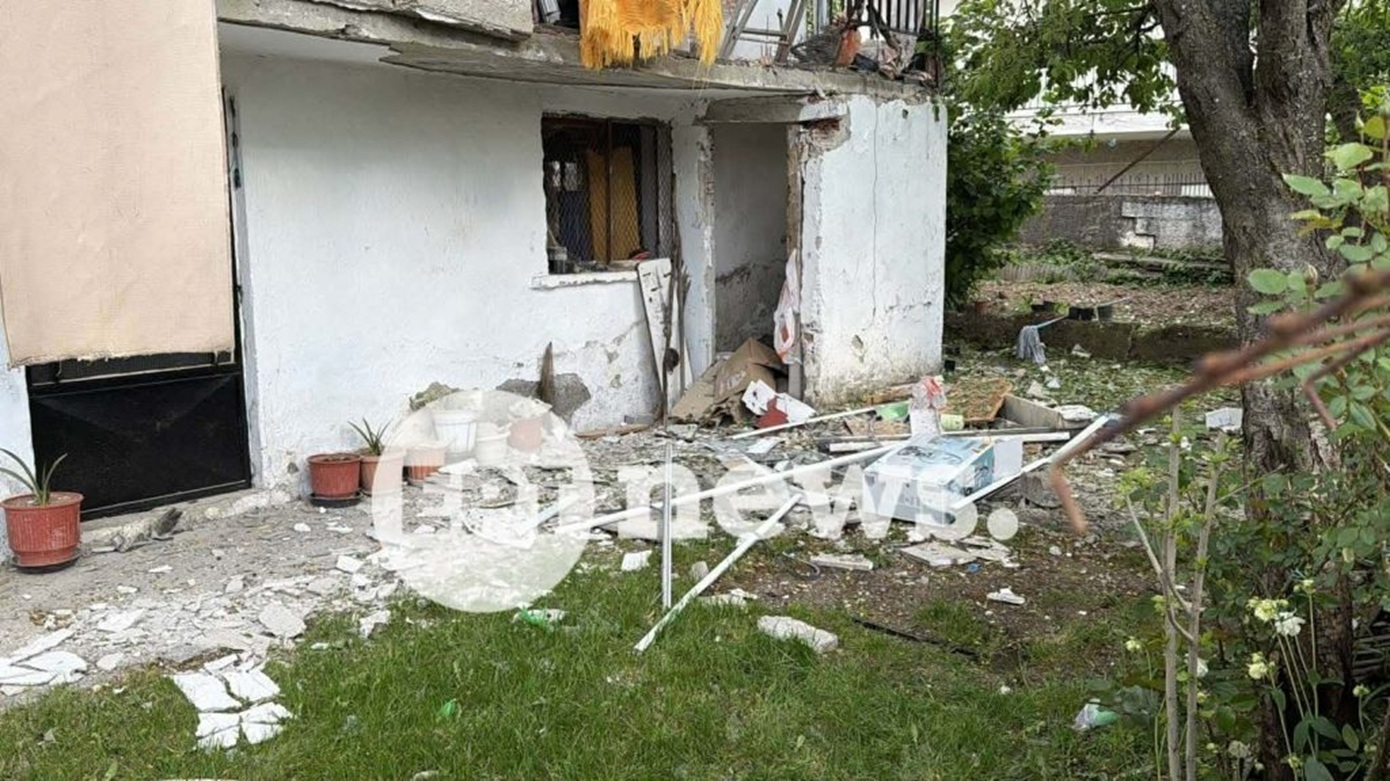 Καστοριά: 15χρονος τραυματίστηκε από έκρηξη στο σπίτι – Καταστράφηκε το δωμάτιό του, δείτε εικόνες