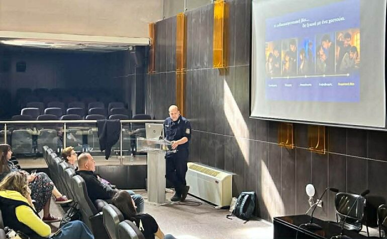 Ο Δήμαρχος Γορτυνίας παρευρίσκεται σε εκδήλωση κατά της ενδοοικογενειακής βίας