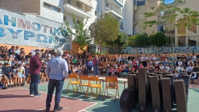 Ο Δήμος Βύρωνα διένειμε κάδους βιοαποβλήτων σε δημοτικά σχολεία
