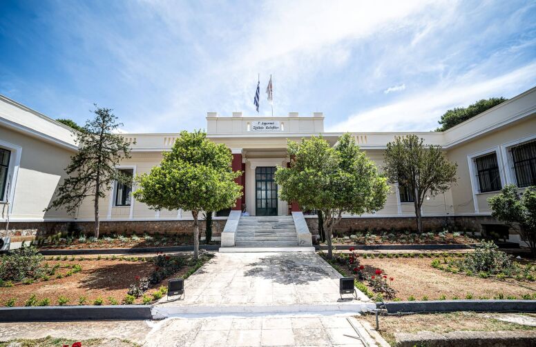 Δήμος Σαρωνικού: Πλήρης ανανέωση στο 1ο Δημοτικό Καλυβίων που γιορτάζει 100 χρόνια φέτος
