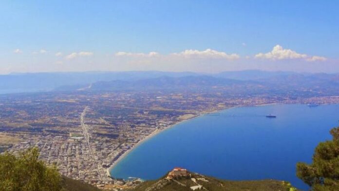 Ο Δήμαρχος Λουτρακίου σε διάσκεψη για τον Κορινθιακό Κόλπο