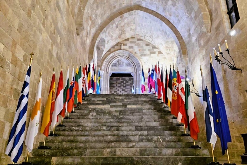 “Ρόδος: Κεντρικό σημείο του ευρωπαϊκού διαλόγου για το μέλλον των Περιφερειών στο Νότιο Αιγαίο”