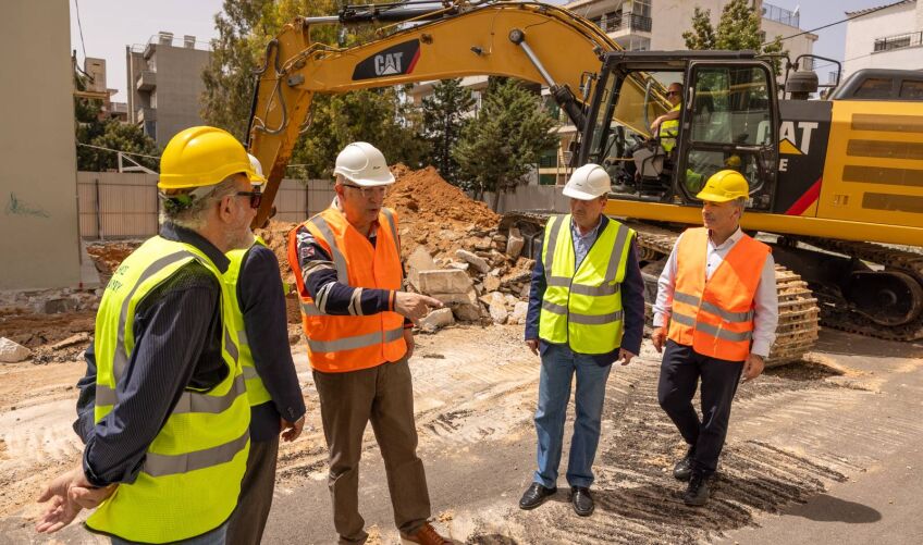Επίσκεψη Δημάρχου στο έργο αναβάθμισης του 1ου Δημοτικού Σχολείου Αμαρουσίου