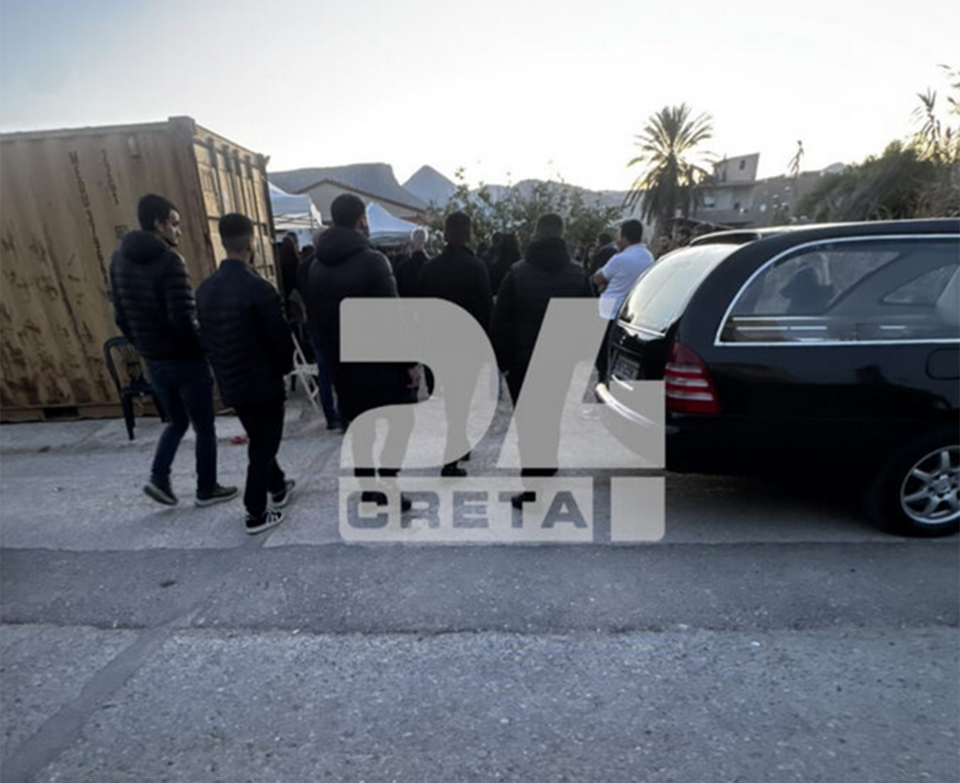 Σκηνές αρχαίας τραγωδίας στο σπίτι του Νικήτα στο Ηράκλειο – Ντυμένος γαμπρός στο φέρετρο – Η κραυγή του πατέρα: «Παιδί μου δεν σε έσωσα»