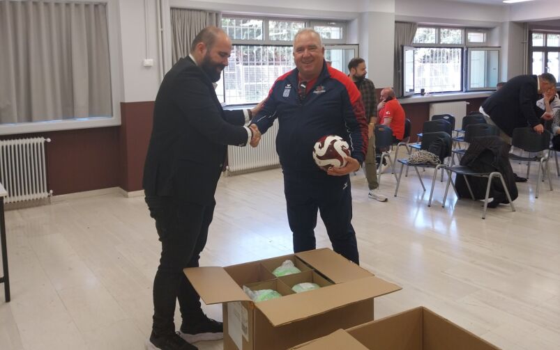 Περιφέρεια Δυτικής Μακεδονίας Ξεκίνησε η διανομή αθλητικού εξοπλισμού σε σχολεία της Π.Ε. Κοζάνης
