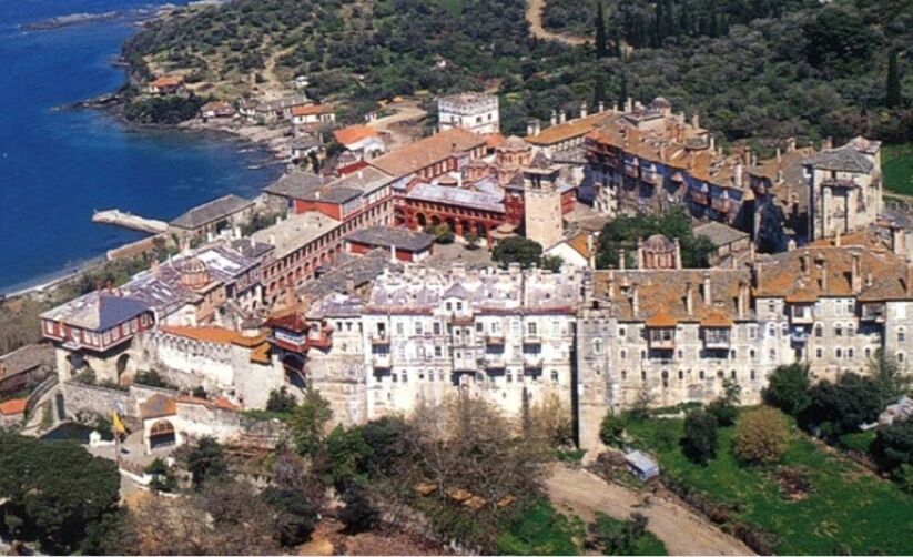 Η Π.Κ.Μ. αποκαθιστά την Αθωνιάδα Ακαδημία της Ι.Μ. Βατοπαιδίου
