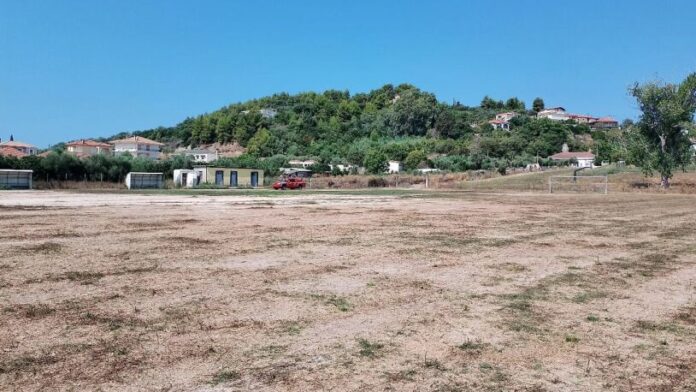 Ξεκινά η δημοπράτηση για την αναβάθμιση του γηπέδου Σαλμώνης στον Πύργο