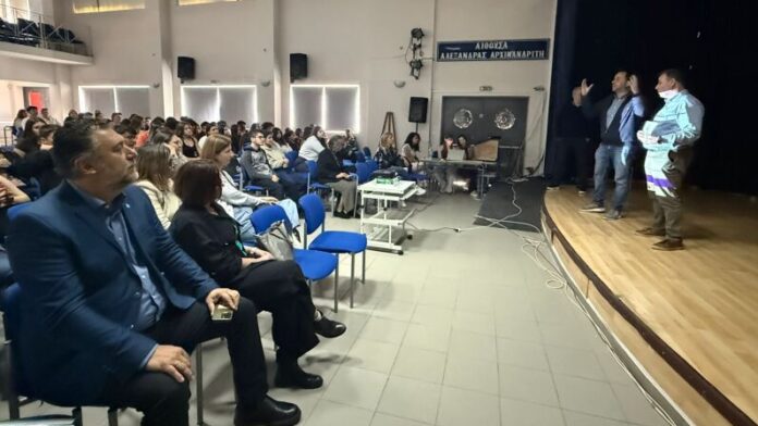 Ο Δήμος Παλαιού Φαλήρου στηρίζει τους μαθητές με καινοτόμο τεχνολογία