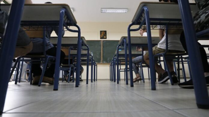 Δήμαρχοι «Λαϊκής Συσπείρωσης»: “Απαράδεκτη η εξαίρεση των Περιφερειών από τη φροντίδα σχολείων”