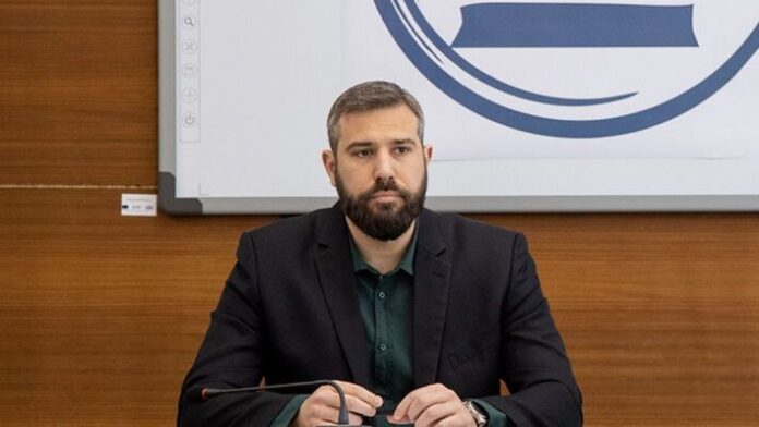 Δ.Πετρούπολης: «Άμεση κάλυψη των κενών θέσεων εκπαιδευτικών στα σχολεία»