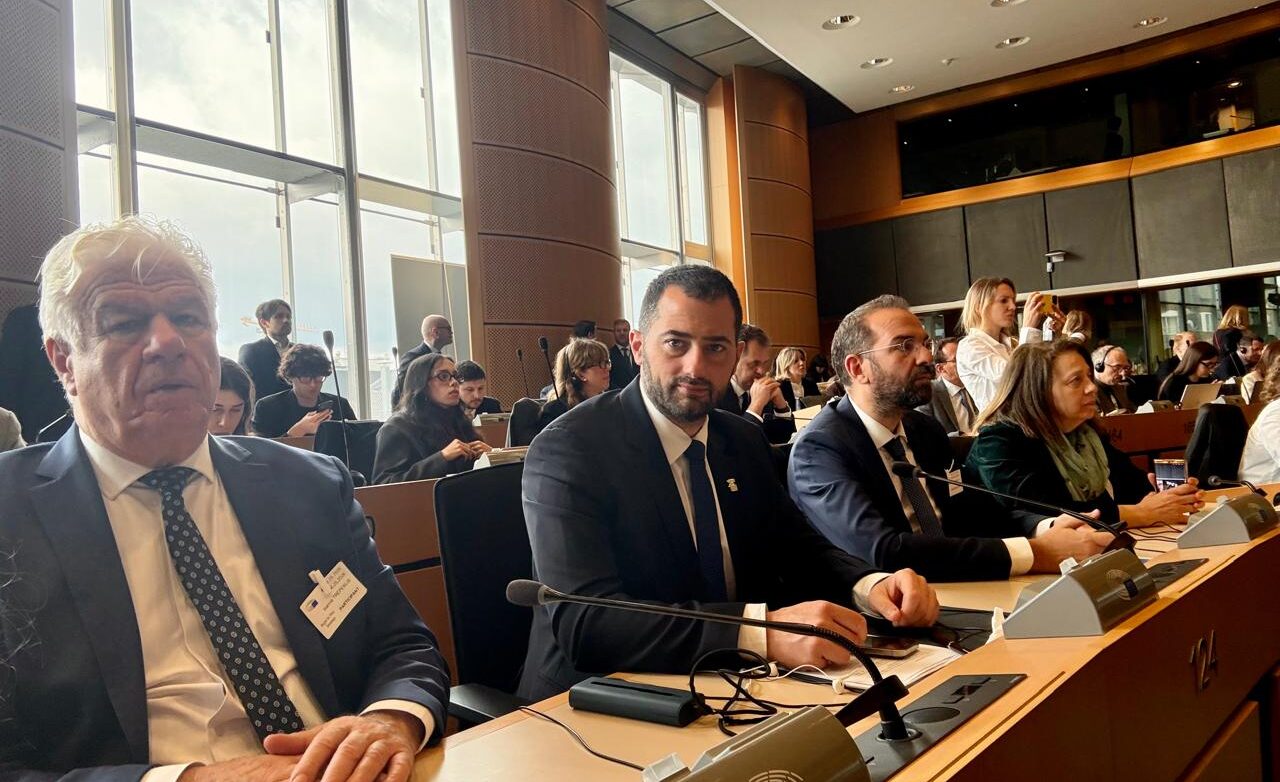 Ο Περιφερειάρχης Φάνης Σπανός στις Βρυξέλλες για το: «Δικαίωμα να κατοικείς στον τόπο σου»