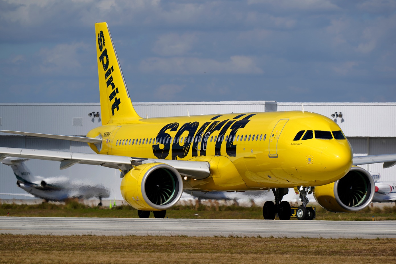Η χρεοκοπία της Spirit Airlines, αρχικό σοκ για τον Τραμπ – Κατέρρευσε από την άνοδο του κόστους καυσίμων