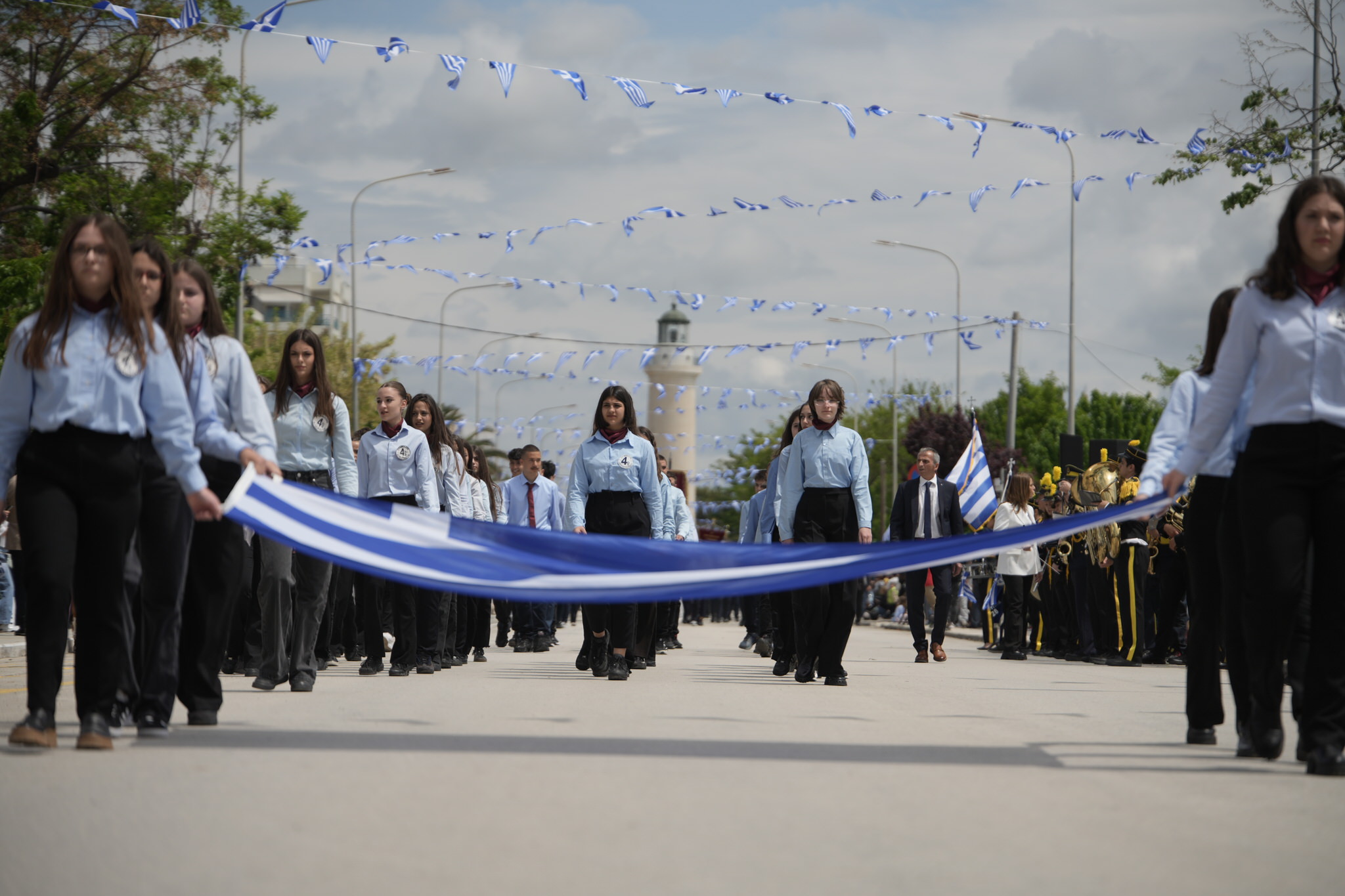 Αλεξανδρούπολη: Μεγαλειώδης παρέλαση με 3.000 συμμετέχοντες για τα 106 χρόνια από την απελευθέρωση