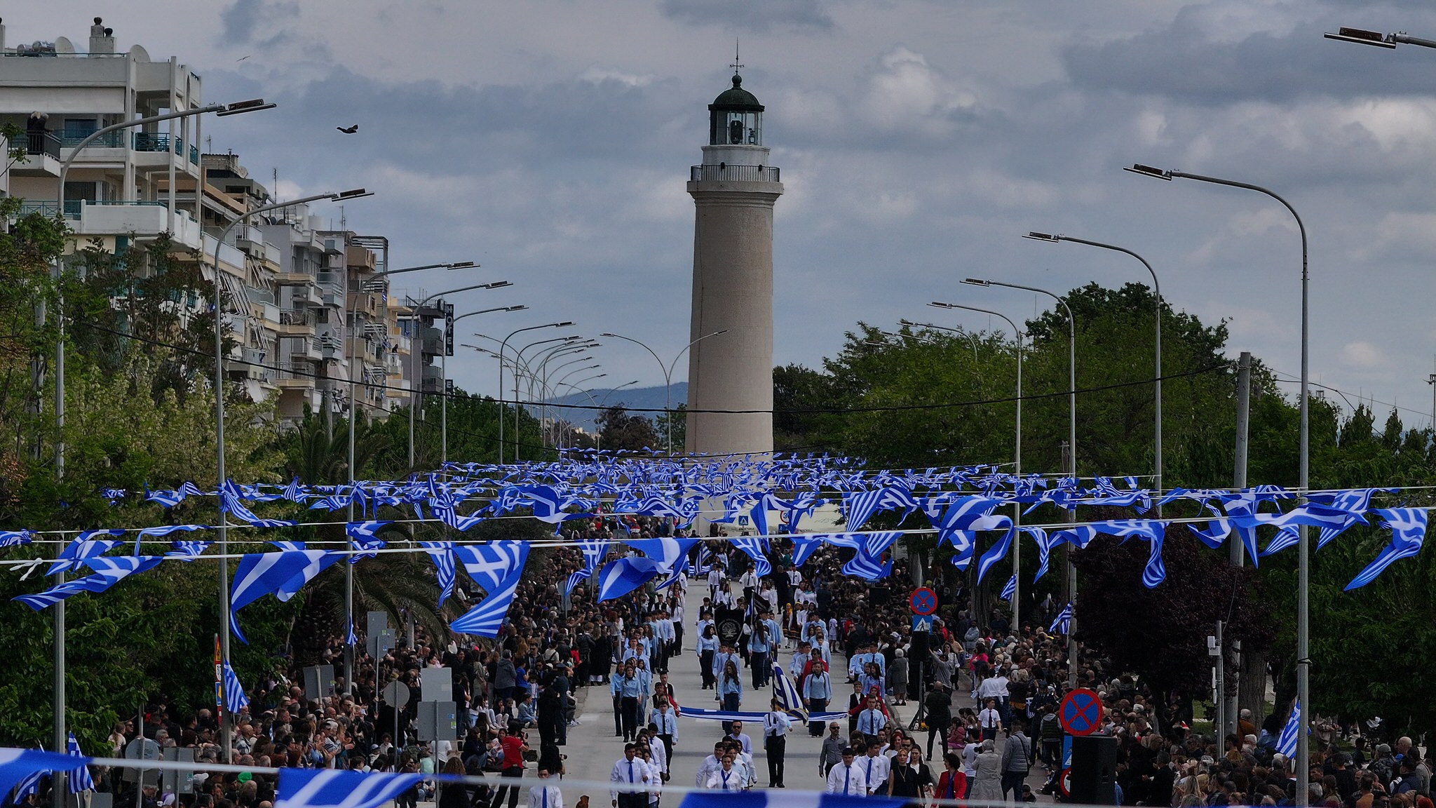 Αλεξανδρούπολη: Μεγαλειώδης παρέλαση με 3.000 συμμετέχοντες για τα 106 χρόνια από την απελευθέρωση