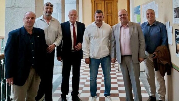 Σύσκεψη Δημάρχου Σύρου-Ερμούπολης με Βουλευτή Μ. Καφούρο