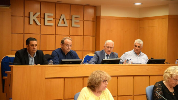 Ο νέος Κώδικας Αυτοδιοίκησης στην ΚΕΔΕ – Οικονομικές προκλήσεις για τους δήμους