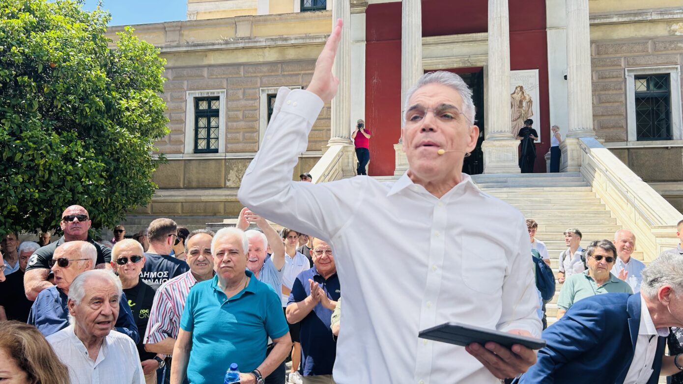 Σε πλήθος κόσμου δήλωσε παρών για την Αθήνα ο Χρήστος Τεντόμας -Αποχώρησε από την παράταξη Μπακογιάννη