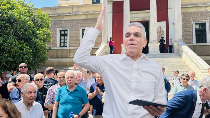 Σε πλήθος κόσμου δήλωσε παρών για την Αθήνα ο Χρήστος Τεντόμας -Αποχώρησε από την παράταξη Μπακογιάννη
