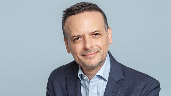 Δούκας για διαφθορά στις πολεοδομίες: Βάζουν τον λύκο να φυλάει τα πρόβατα!