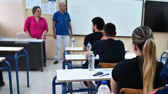 Πανελλήνιες 2026: Αρχαία Ελληνικά, Μαθηματικά και Βιολογία δίνουν σήμερα οι υποψήφιοι των ΓΕΛ