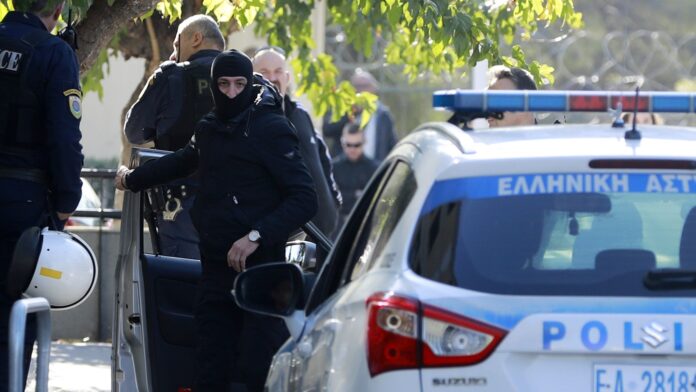 Τι εξετάζουν οι Αρχές για τον 37χρονο Παλαιστίνιο – Στο μικροσκόπιο το διαμέρισμα στα Πατήσια και η εκπαίδευση στη Μαλαισία