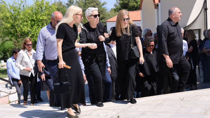 Σε λίγη ώρα το τελευταίο αντίο στον Γιώργο Σουφλιά – Το παρών στην κηδεία θα δώσει ο Κυριάκος Μητσοτάκης