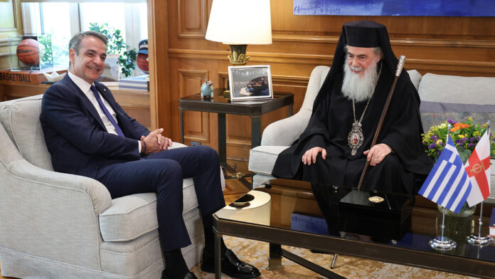 Ο Πατριάρχης Ιεροσολύμων αποκάλυψε στον Κυριάκο Μητσοτάκη: «Ο Ντόναλντ Τραμπ έχει τη διάθεση να επισκεφθεί την Ελλάδα»