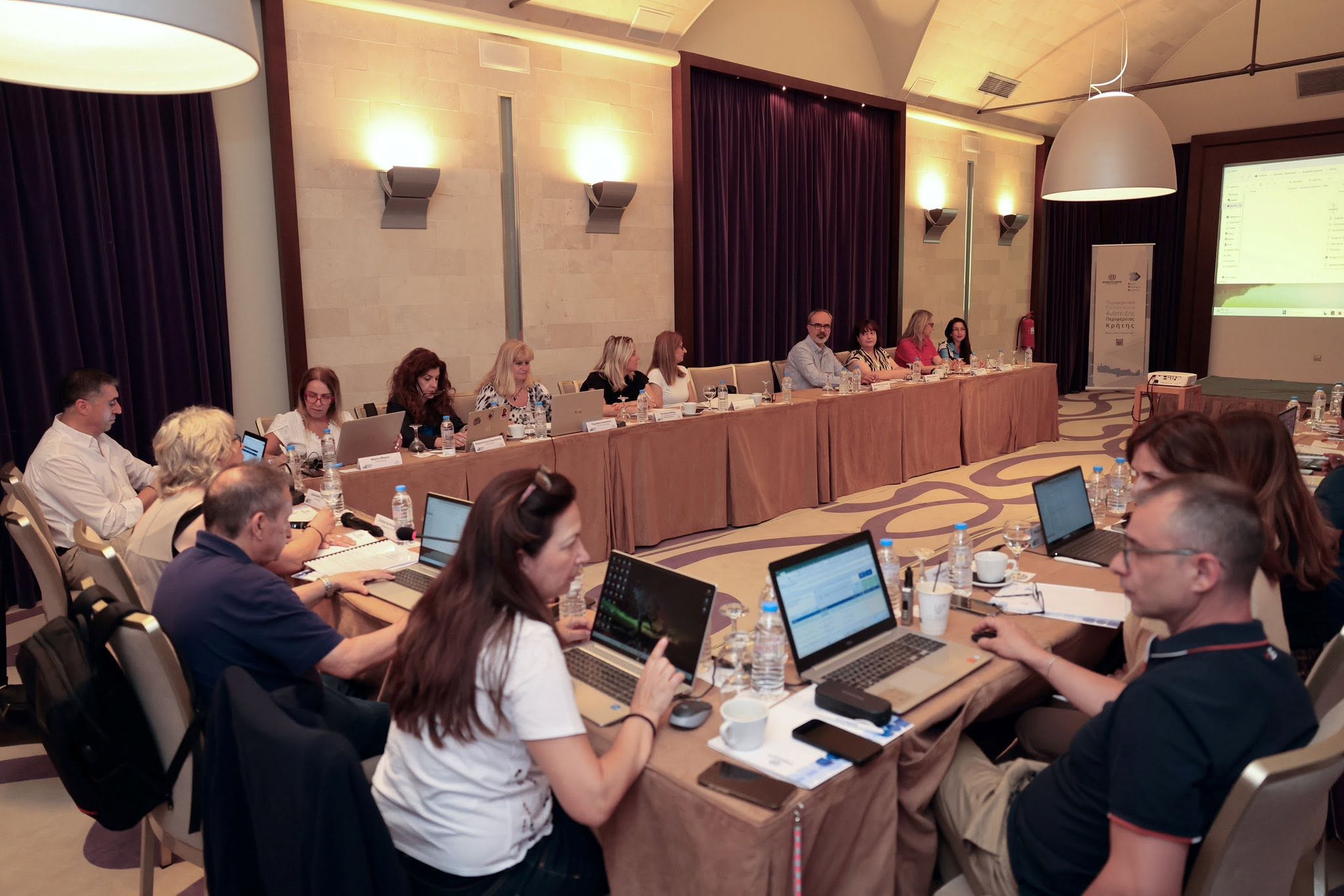 Στ. Αρναουτάκης: 2 εκατ. ευρώ σε κάθε Δήμο της Κρήτης και 100 εκατ. ευρώ για την οδική ασφάλεια