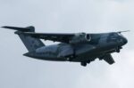 Reuters: Η Ελλάδα προχωρά στην αγορά αεροσκαφών C-390 και μικρών υποβρυχίων