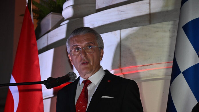 «Διάλογος και συνεργασία είναι εφικτά» λέει ο Τούρκος πρέσβης στην Αθήνα