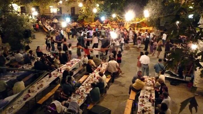 Πρόεδρος Πολιτιστικού Συλλόγου συνελήφθη στο Ηράκλειο για πυροβολισμούς σε γλέντι με 2.000 άτομα