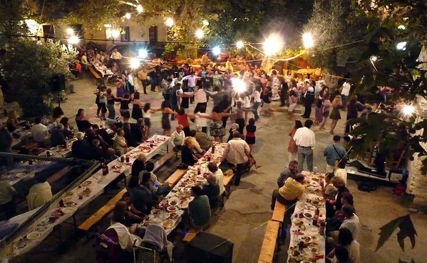 Πρόεδρος Πολιτιστικού Συλλόγου συνελήφθη στο Ηράκλειο για πυροβολισμούς σε γλέντι με 2.000 άτομα