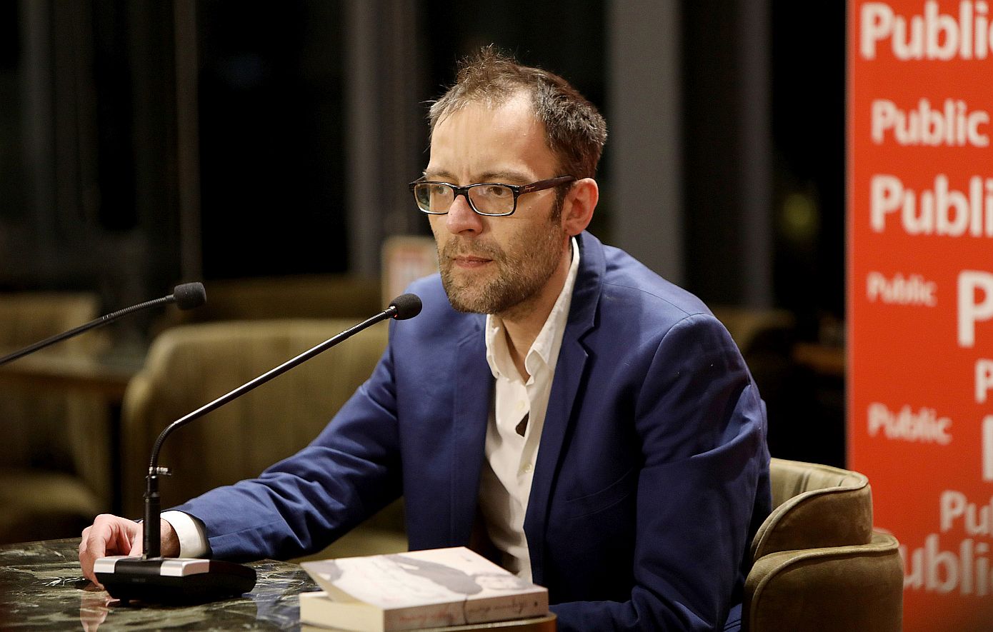 Οργισμένη ανάρτηση του Αύγουστου Κορτώ: «Οι γυναικοκτόνοι είναι οι αληθινοί ανώμαλοι, τα επικίνδυνα τέρατα»