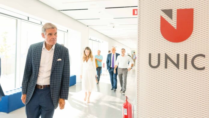 Eric Topol από την Αθήνα: «Η επόμενη επανάσταση στην ιατρική δεν είναι η θεραπεία, αλλά η πρόληψη»