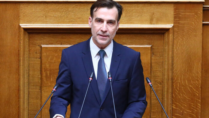 Μιχάλης Χουρδάκης: Παραιτήθηκε από το κόμμα του Στέφανου Κασσελάκη