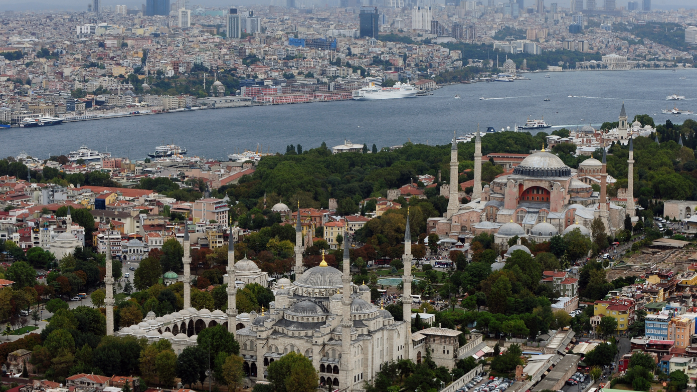 Ερντογάν: Ανεβάζει σχεδόν 15% τις τιμές διέλευσης σε Βόσπορο και Δαρδανέλια, με «διόδια» στο Ορμούζ