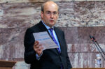 Χατζηδάκης: Ο Τσίπρας επανέρχεται με τα συνθήματα και τα ποσοστά του παρελθόντος