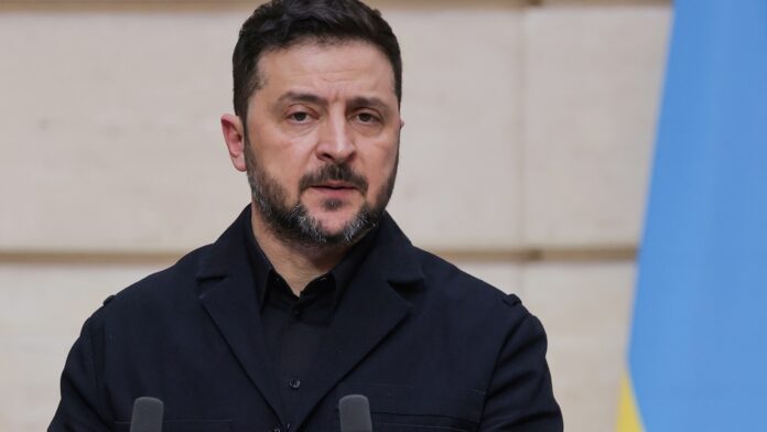 Ο Ζελένσκι ανακοίνωσε πως ο ουκρανικός στρατός έπληξε τον τερματικό σταθμό πετρελαίου της Αγίας Πετρούπολης
