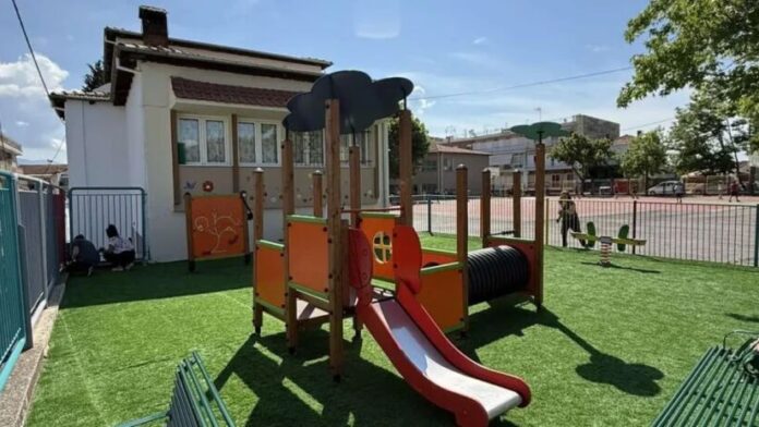 Δ.Βοΐου: Νέα παιδική χαρά στο Νηπιαγωγείο Νεάπολης