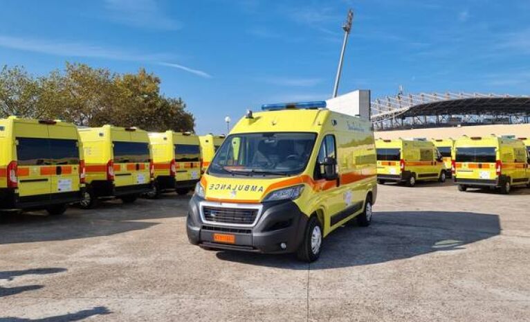 17 καινούργια ασθενοφόρα για Κέντρα Υγείας της Στερεάς Ελλάδας