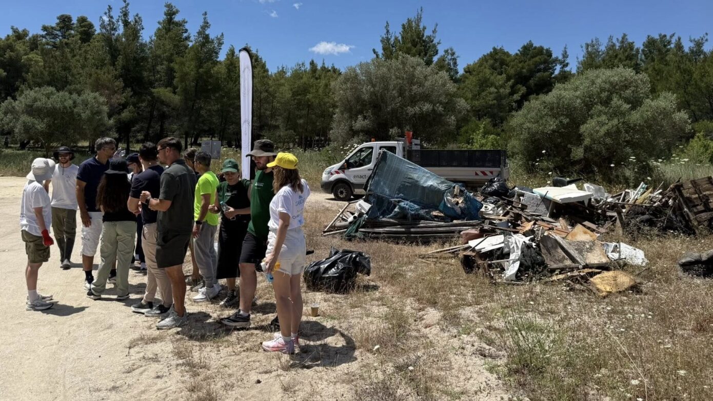Ο Δήμος Κασσάνδρας και οι εθελοντές ένωσαν δυνάμεις για το περιβάλλον