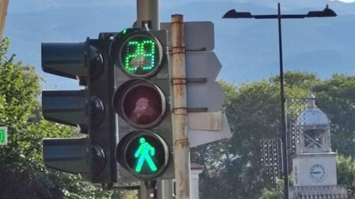 Εγκατάσταση «έξυπνων» φωτεινών σηματοδοτών από τον Δήμο Ρόδου
