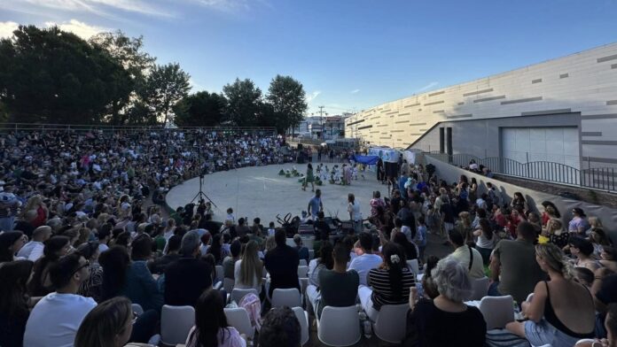 Την καλοκαιρινή τους γιορτή παρουσίασαν Βρεφονηπιακοί και Παιδικοί Σταθμοί του Δήμου Χαλκιδέων