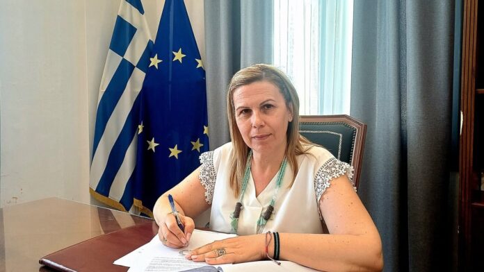Δ.Λήμνου: Υπογραφή σύμβασης για ενεργειακή αναβάθμιση του Γυμνασίου Μύρινας