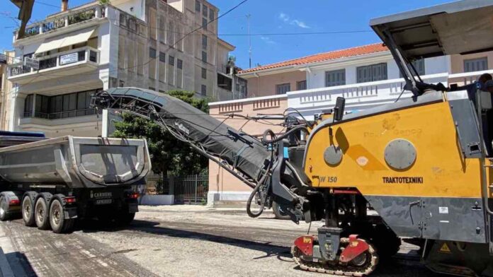 Ασφαλτοστρώσεις συνεχίζονται στο κέντρο της Ναυπάκτου