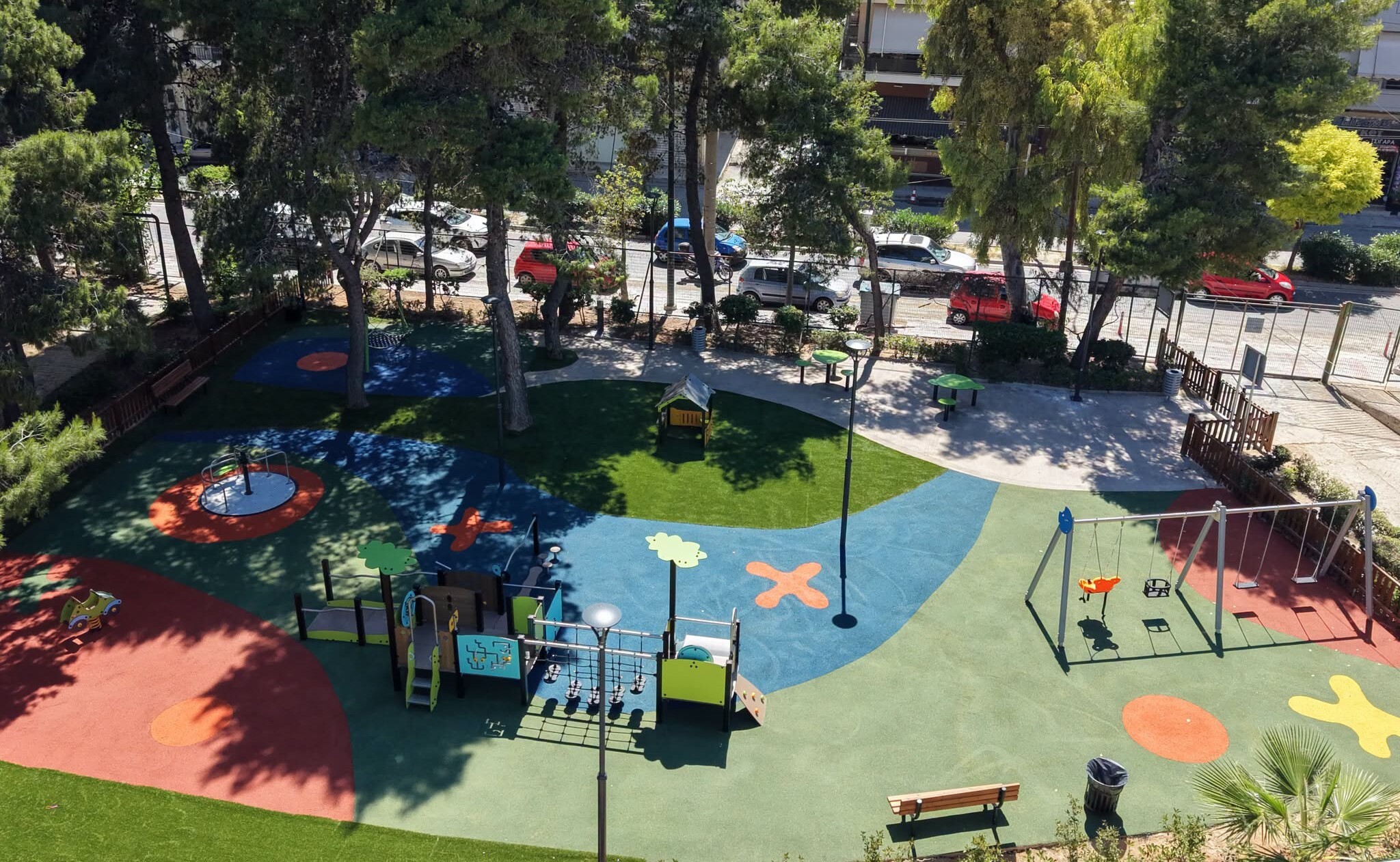 Τρεις νέες παιδικές χαρές παραδόθηκαν στις γειτονιές του Ιλίου