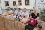Περιφέρεια Πελοποννήσου: Παράδοση απινιδωτή και εκπαιδευτικού εξοπλισμού σε φορείς διάσωσης της Τρίπολης