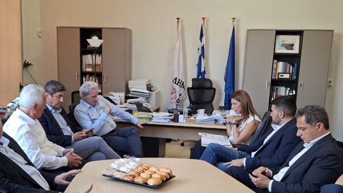 Δήμαρχος Ηρακλείου: Συνάντηση με την Υπουργό Παιδείας